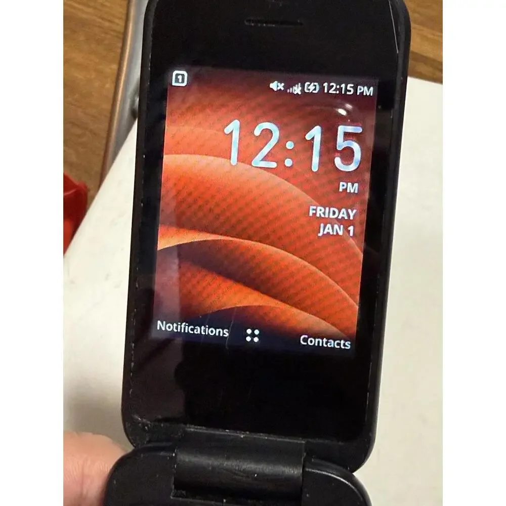 TCL Flip Pro 4GB (Black) Verizon 4G LTE Prepaid Flip Phone Excellent Condition